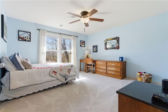 6103 Mashie Court, Parkville, MO 64152