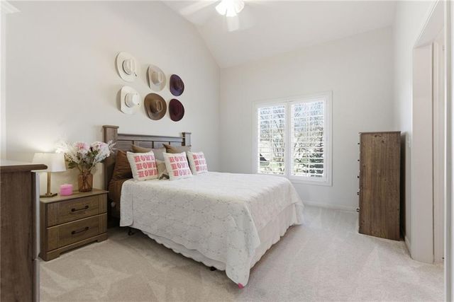 6103 Mashie Court, Parkville, MO 64152