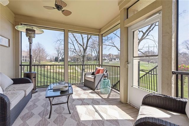 6103 Mashie Court, Parkville, MO 64152