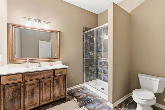 6103 Mashie Court, Parkville, MO 64152