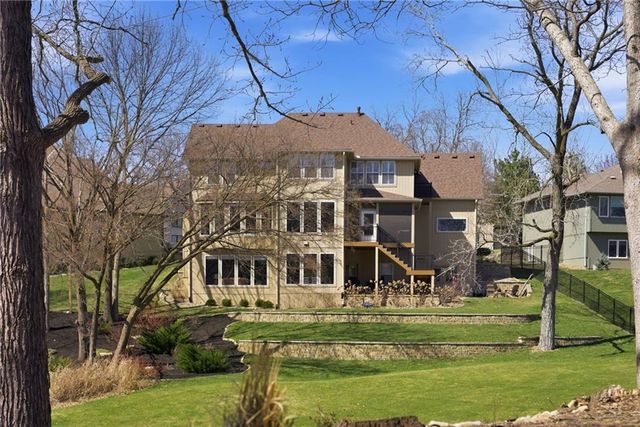 6103 Mashie Court, Parkville, MO 64152