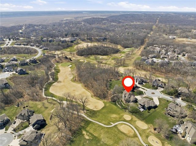 6103 Mashie Court, Parkville, MO 64152