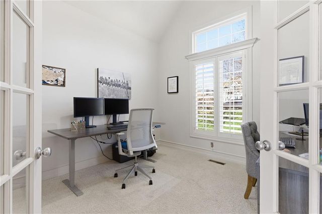 6103 Mashie Court, Parkville, MO 64152