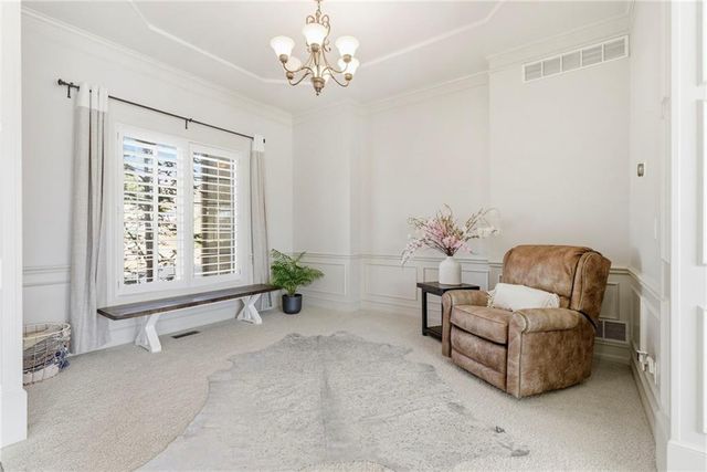 6103 Mashie Court, Parkville, MO 64152