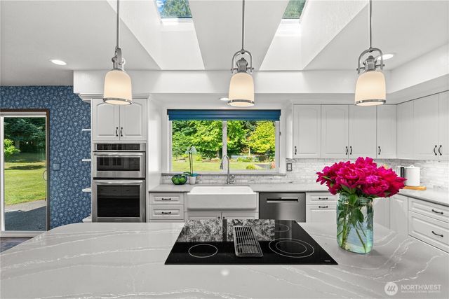 200 NE Riverhill Drive, Belfair, WA 98528