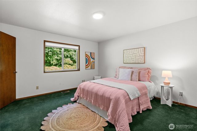 200 NE Riverhill Drive, Belfair, WA 98528