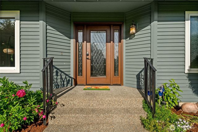 200 NE Riverhill Drive, Belfair, WA 98528