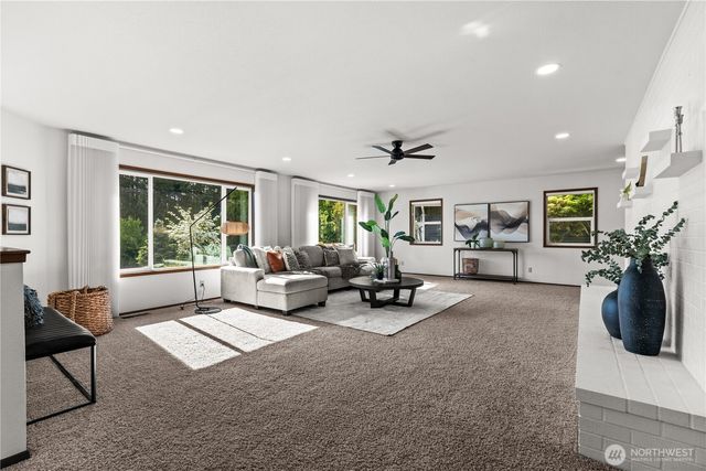 200 NE Riverhill Drive, Belfair, WA 98528