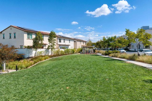 619 Townsend Way, San Marcos, CA 92078