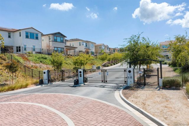 619 Townsend Way, San Marcos, CA 92078