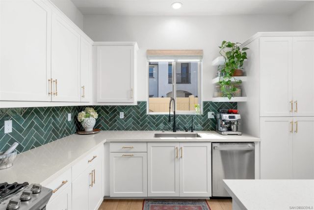 619 Townsend Way, San Marcos, CA 92078