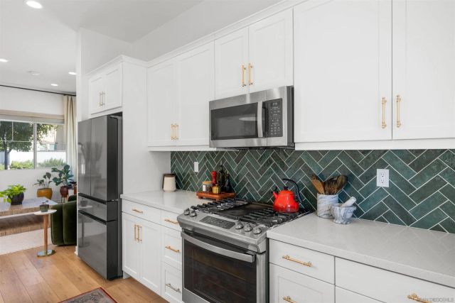 619 Townsend Way, San Marcos, CA 92078