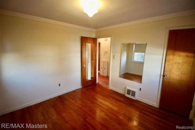 13522 Rosedale Street, Southgate, MI 48195