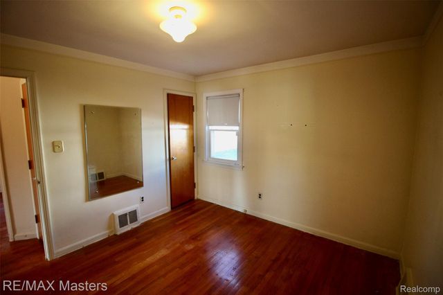 13522 Rosedale Street, Southgate, MI 48195