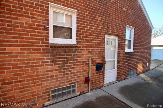 13522 Rosedale Street, Southgate, MI 48195