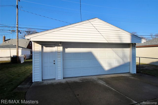 13522 Rosedale Street, Southgate, MI 48195