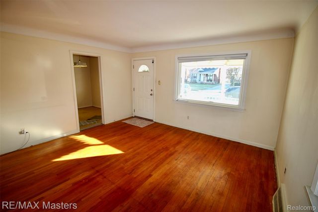 13522 Rosedale Street, Southgate, MI 48195