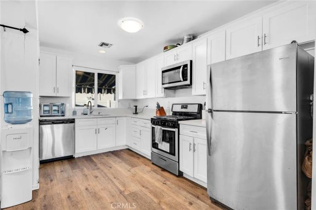 22137 Gault Street, Canoga Park, CA 91303