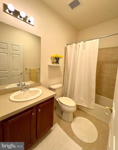 138 TIMBERLAKE DR, Ewing, NJ 08618