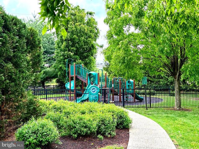 138 TIMBERLAKE DR, Ewing, NJ 08618