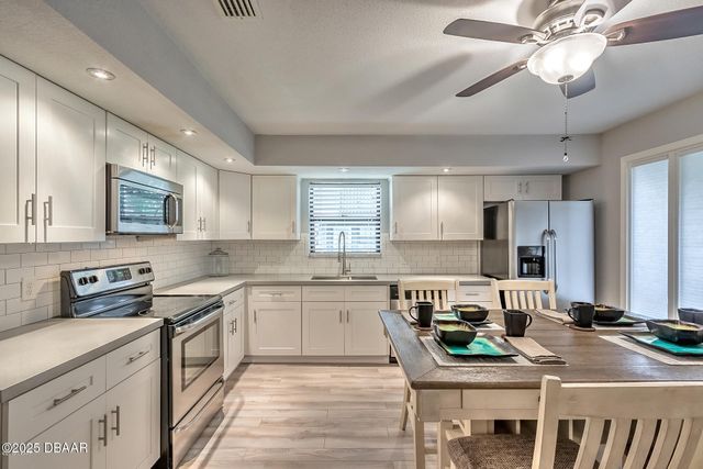 3656 Jackson St Apt 10, Port Orange, FL 32129