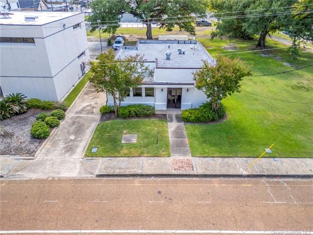 424 Pujo Street, Lake Charles, LA 70601