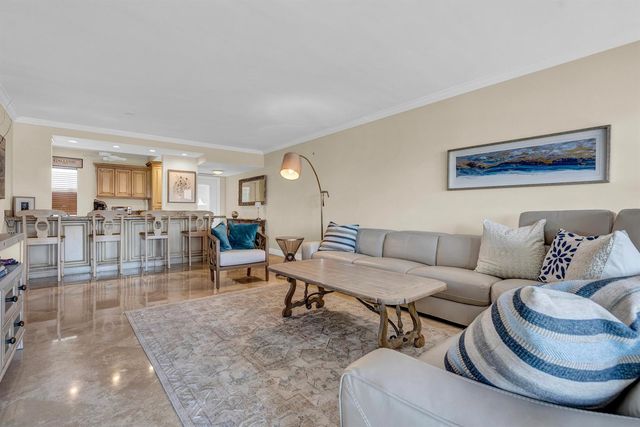 3050 NE 48th Court 305, Lighthouse Point, FL 33064