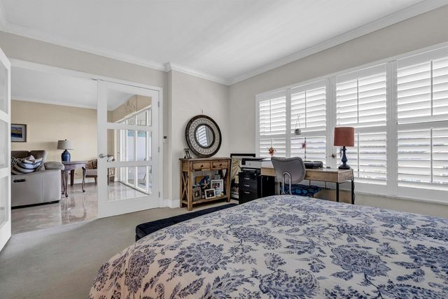 3050 NE 48th Court 305, Lighthouse Point, FL 33064