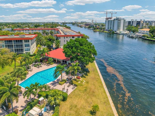 3050 NE 48th Court 305, Lighthouse Point, FL 33064
