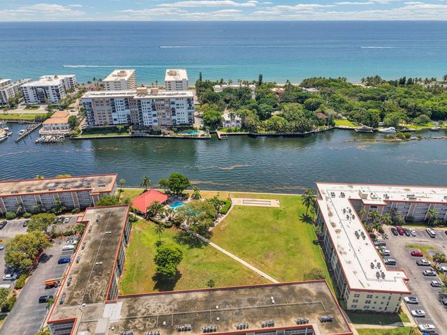 3050 NE 48th Court 305, Lighthouse Point, FL 33064