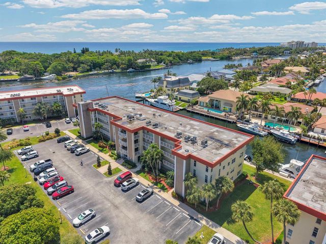 3050 NE 48th Court 305, Lighthouse Point, FL 33064