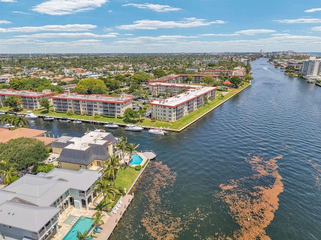 3050 NE 48th Court 305, Lighthouse Point, FL 33064