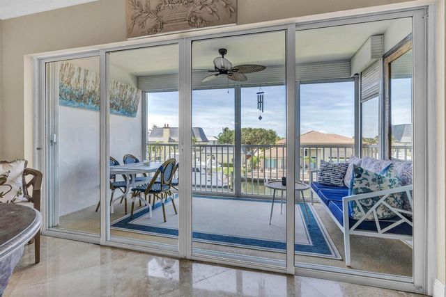 3050 NE 48th Court 305, Lighthouse Point, FL 33064