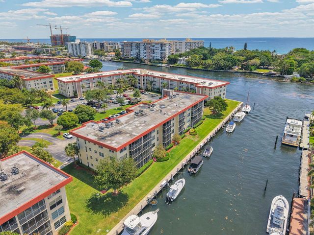3050 NE 48th Court 305, Lighthouse Point, FL 33064