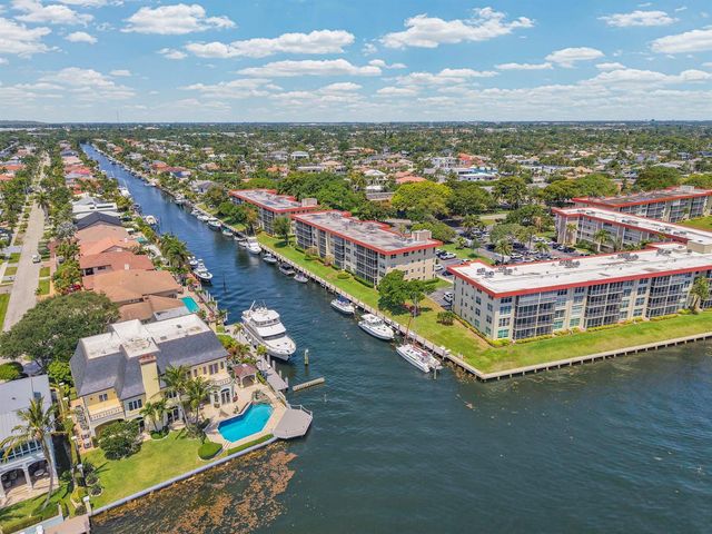 3050 NE 48th Court 305, Lighthouse Point, FL 33064