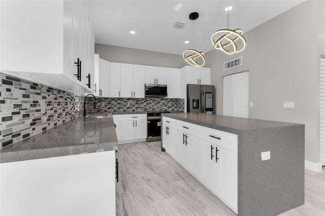 512 NW 23rd Avenue, Fort Lauderdale, FL 33311