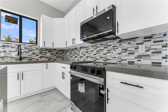 512 NW 23rd Avenue, Fort Lauderdale, FL 33311