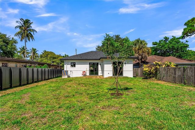 512 NW 23rd Avenue, Fort Lauderdale, FL 33311