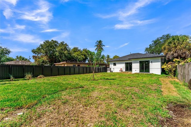 512 NW 23rd Avenue, Fort Lauderdale, FL 33311