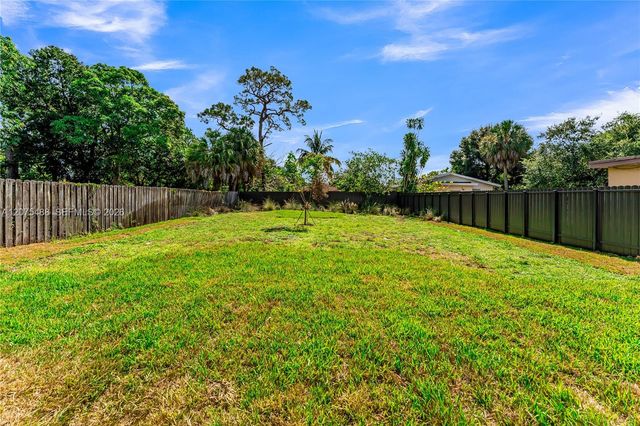 512 NW 23rd Avenue, Fort Lauderdale, FL 33311