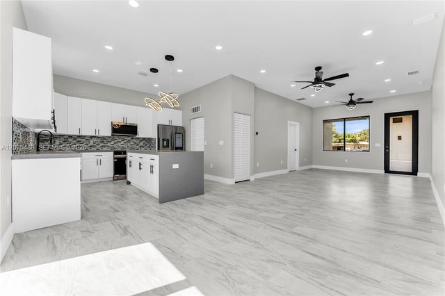 512 NW 23rd Avenue, Fort Lauderdale, FL 33311