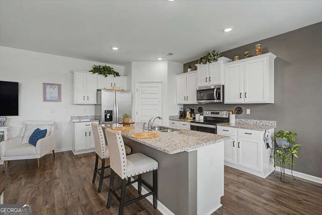 118 Gaston Court, Hoschton, GA 30548