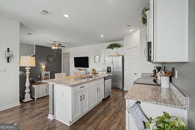 118 Gaston Court, Hoschton, GA 30548