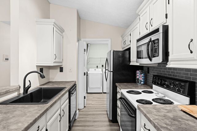 29 Rio Grande Circle, 10, Florence, KY 41042