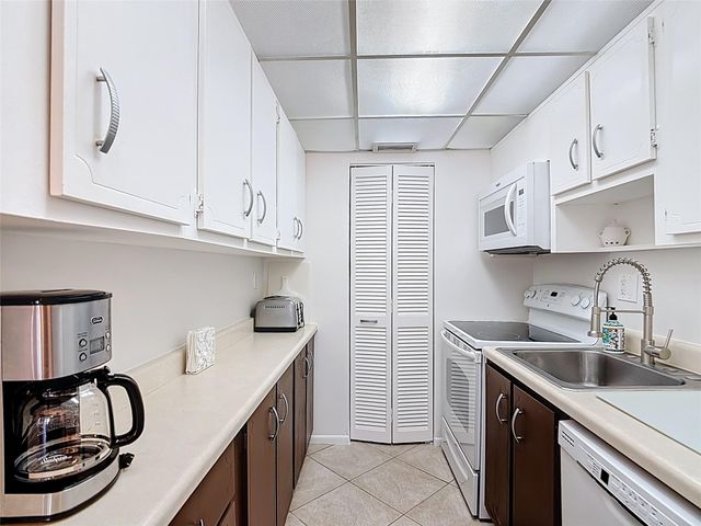 201 178th Dr 315, Sunny Isles Beach, FL 33160