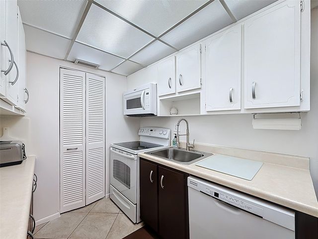 201 178th Dr 315, Sunny Isles Beach, FL 33160