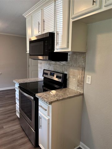 410 Shirlington Road, Conroe, TX 77316