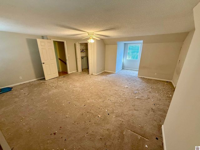 6015 Oakhaven Drive, Paducah, KY 42003