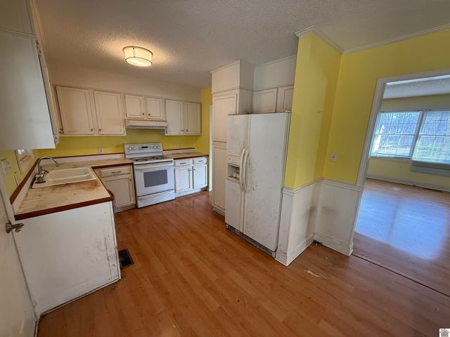 6015 Oakhaven Drive, Paducah, KY 42003