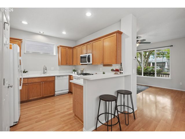 1164 Se TAMANGO St, Hillsboro, OR 97123